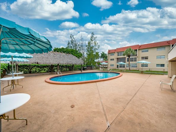 9660 Sunrise Lakes Blvd 306, Sunrise FL 33322