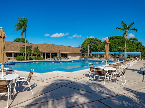 9660 Sunrise Lakes Blvd 306, Sunrise FL 33322