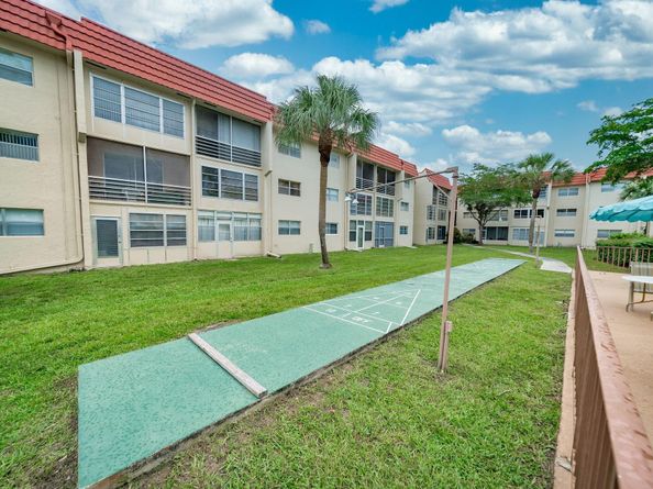 9660 Sunrise Lakes Blvd 306, Sunrise FL 33322