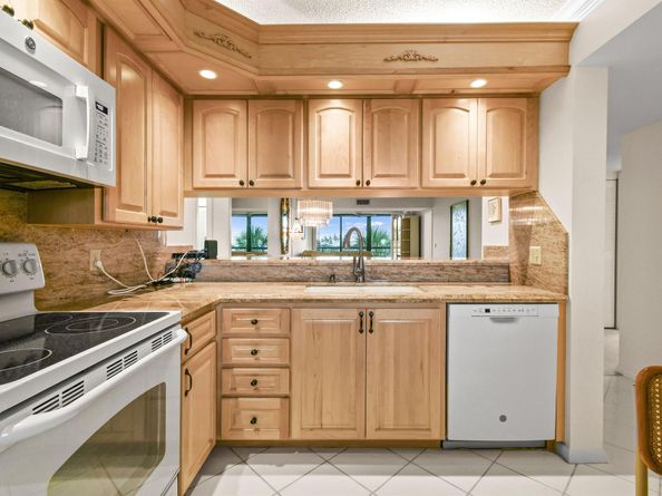 501 S Seas Drive 404, Jupiter FL 33477