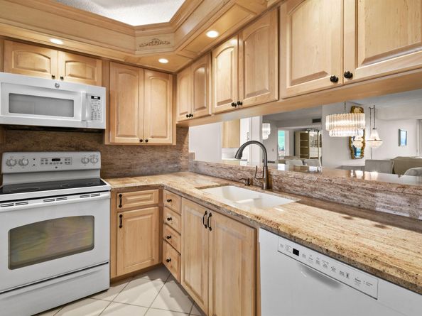 501 S Seas Drive 404, Jupiter FL 33477