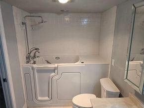 Undisclosed Address #FX-10528944, Coconut Creek FL 33066