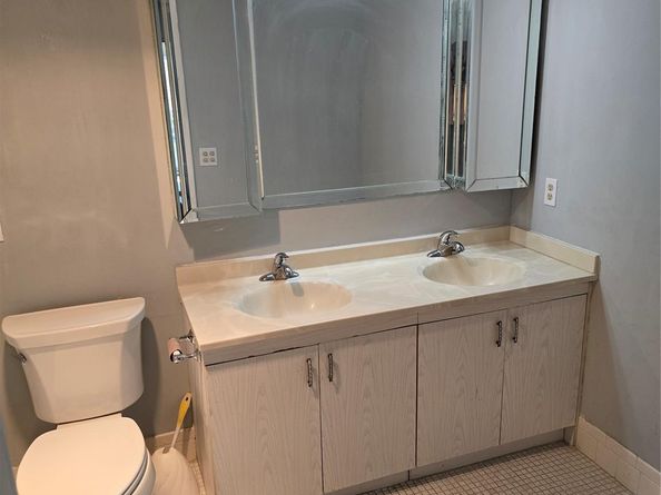 Undisclosed Address #FX-10528944, Coconut Creek FL 33066