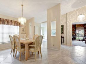 10072 Ramblewood Dr, Coral Springs FL 33071