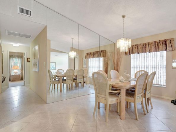 10072 Ramblewood Dr, Coral Springs FL 33071