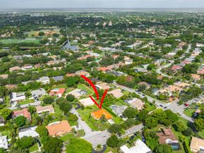 10072 Ramblewood Dr, Coral Springs FL 33071