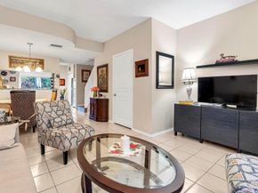 4 Key West Ct 4, Weston FL 33326