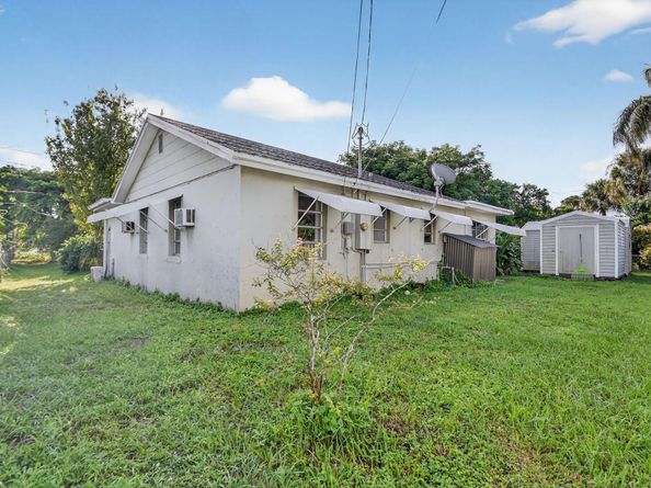 3582 Davis Road, Palm Springs FL 33461