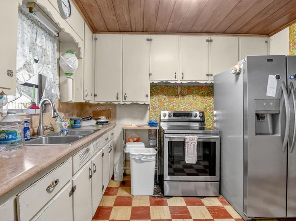 3582 Davis Road, Palm Springs FL 33461