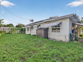 3582 Davis Road, Palm Springs FL 33461