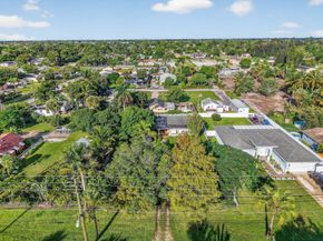 3582 Davis Road, Palm Springs FL 33461
