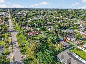 3582 Davis Road, Palm Springs FL 33461