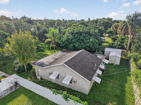 3582 Davis Road, Palm Springs FL 33461