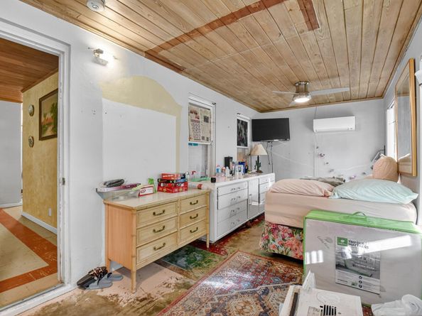 3582 Davis Road, Palm Springs FL 33461