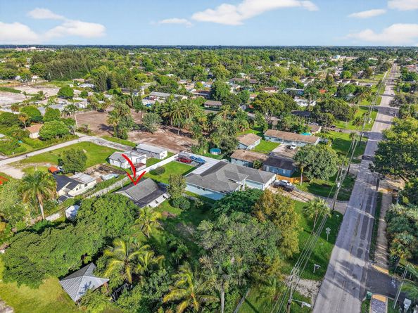 3582 Davis Road, Palm Springs FL 33461