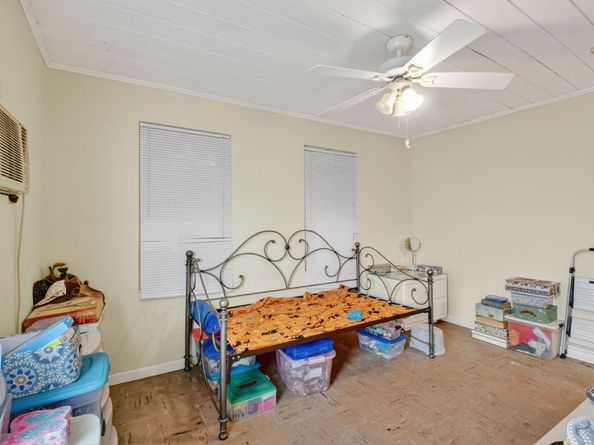 3582 Davis Road, Palm Springs FL 33461