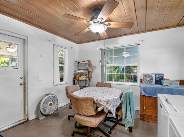 3582 Davis Road, Palm Springs FL 33461