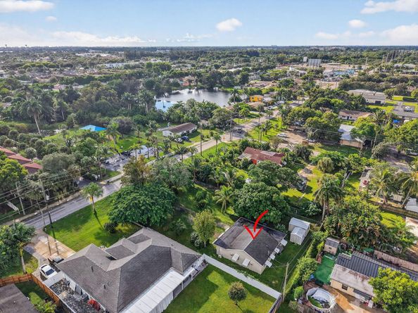 3582 Davis Road, Palm Springs FL 33461