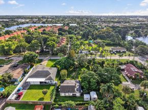 3582 Davis Road, Palm Springs FL 33461