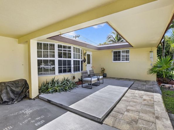 202 SW 52nd Avenue, Plantation FL 33317
