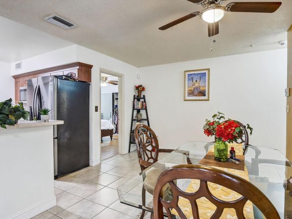 202 SW 52nd Avenue, Plantation FL 33317