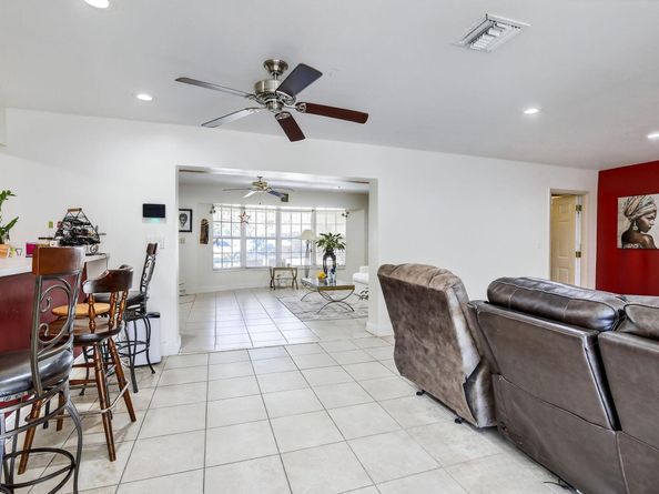 202 SW 52nd Avenue, Plantation FL 33317