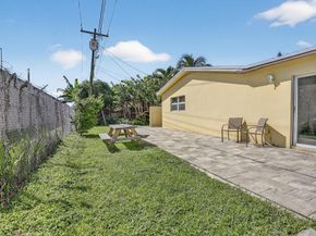 202 SW 52nd Avenue, Plantation FL 33317