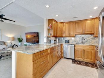 3054 Rexford C