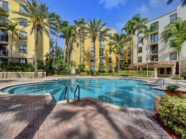 630 S Sapodilla Avenue 308, West Palm Beach FL 33401