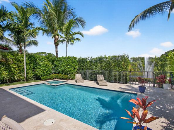 150 Bonnette Hunt Club Lane, Palm Beach Gardens FL 33418