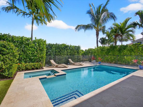 150 Bonnette Hunt Club Lane, Palm Beach Gardens FL 33418