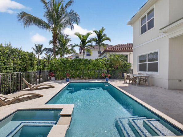150 Bonnette Hunt Club Lane, Palm Beach Gardens FL 33418