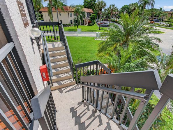 7125 Golf Colony Court 202, Lake Worth FL 33467
