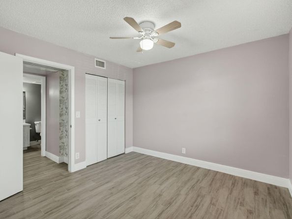 7125 Golf Colony Court 202, Lake Worth FL 33467
