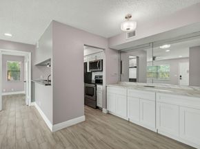 7125 Golf Colony Court 202, Lake Worth FL 33467