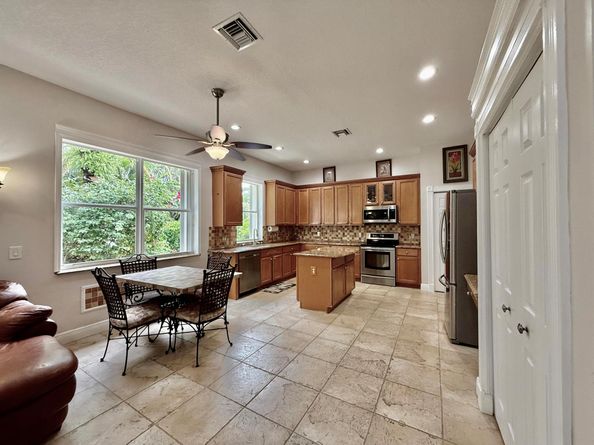 8475 Pine Cay, West Palm Beach FL 33411
