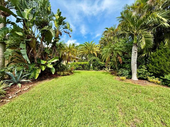 8475 Pine Cay, West Palm Beach FL 33411