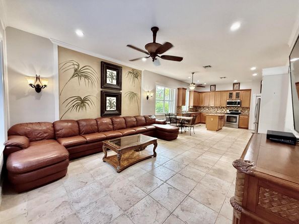8475 Pine Cay, West Palm Beach FL 33411