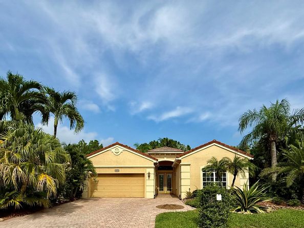 8475 Pine Cay, West Palm Beach FL 33411