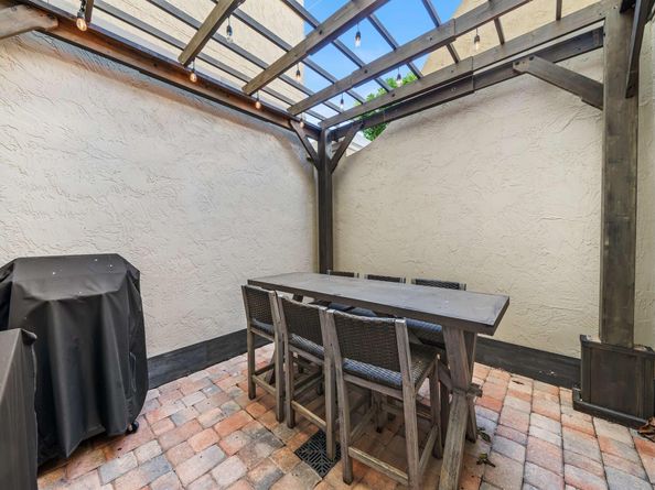 3940 N Flagler Drive 101, West Palm Beach FL 33407