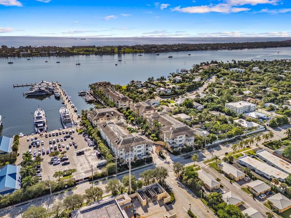 3940 N Flagler Drive 101, West Palm Beach FL 33407