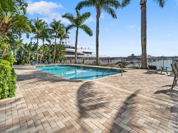 3940 N Flagler Drive 101, West Palm Beach FL 33407
