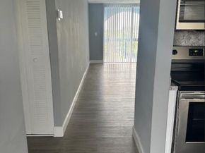 9460 Fontainebleau Blvd 528, Miami FL 33172