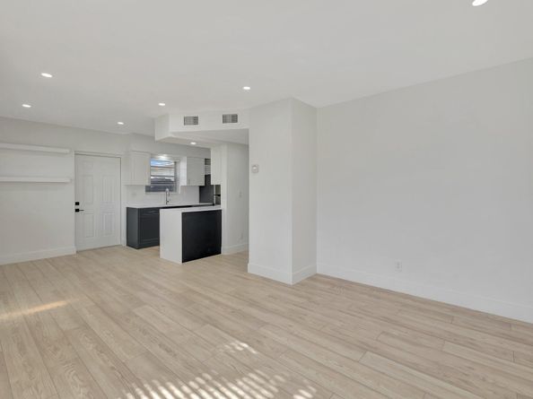 325 De Carie Street, Delray Beach FL 33444