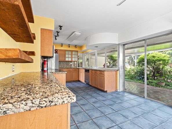 1951 NW 36th St, Fort Lauderdale FL 33309