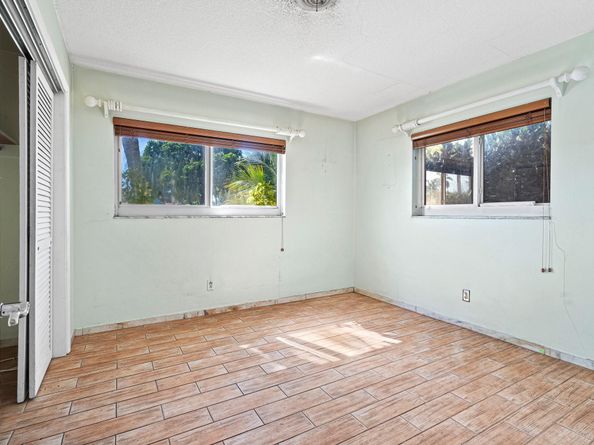 1951 NW 36th St, Fort Lauderdale FL 33309