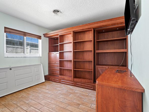 1951 NW 36th St, Fort Lauderdale FL 33309