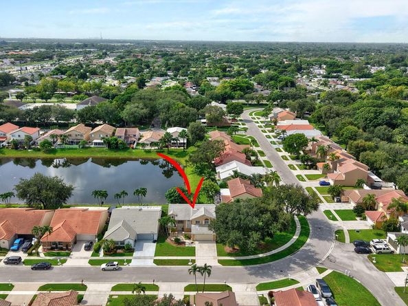 10008 Country Brook Road, Boca Raton FL 33428