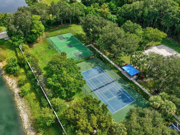 10008 Country Brook Road, Boca Raton FL 33428