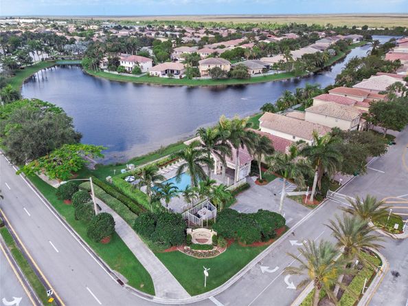 5332 NW 125th Ave, Coral Springs FL 33076